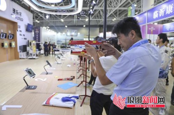 第五届山东体育用kaiyun官网品博览会在临沂闭幕(图3)